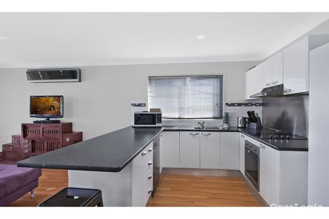 Property photo of 11 Harold Close Bateau Bay NSW 2261