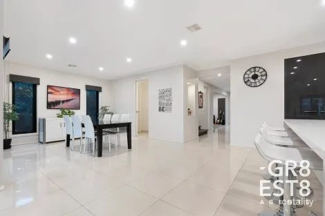 Property photo of 31 Statham View Cranbourne West VIC 3977