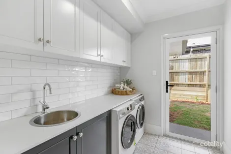 Property photo of 39 O'Neill Circuit Kearneys Spring QLD 4350