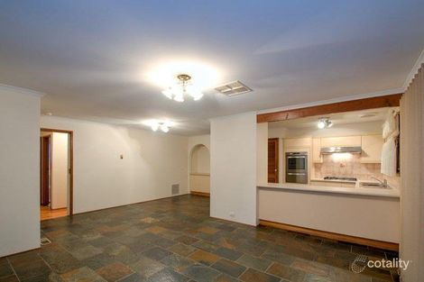 Property photo of 42 Kinkead Crescent Endeavour Hills VIC 3802