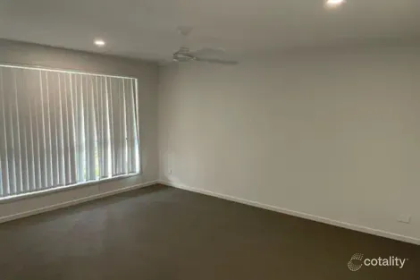 Property photo of 34 Sandra Circuit Deebing Heights QLD 4306