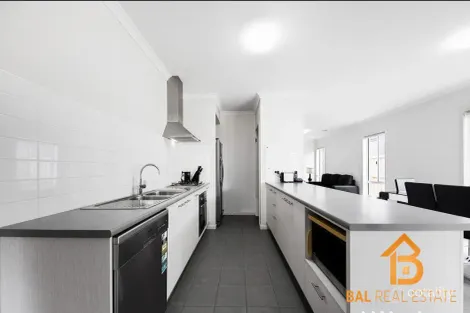 Property photo of 36 Narada Road Truganina VIC 3029