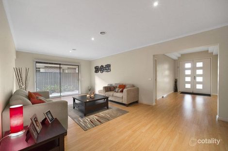 Property photo of 7 Fenland Place Keysborough VIC 3173
