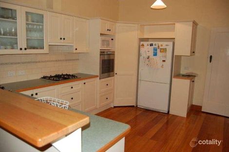 Property photo of 8 Disraeli Grove Pascoe Vale South VIC 3044