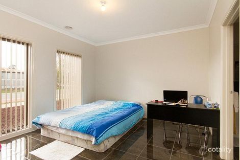 Property photo of 13 Albany Crescent Pakenham VIC 3810