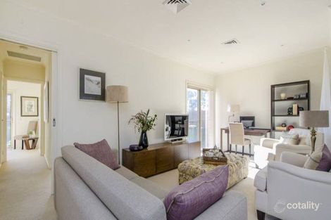 15/8 Pottage Cct, Macleod, VIC 3085