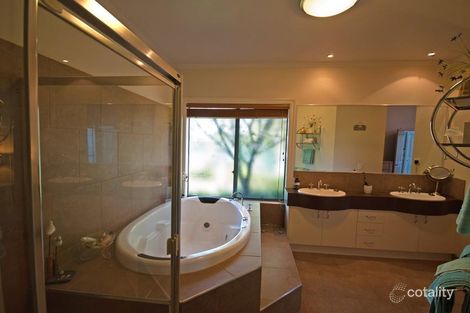 Property photo of 4 Cedar Court Shepparton VIC 3630