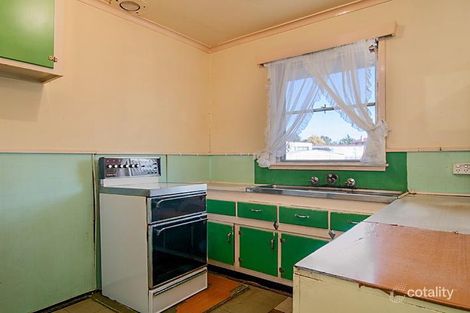 Property photo of 2 Gossamer Street Werribee VIC 3030