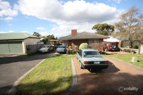 15 Dewpond Walk, Croydon South, VIC 3136