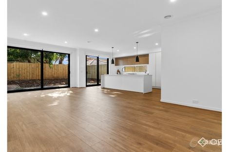 Property photo of 22 Shoreline Crescent Carrum Downs VIC 3201