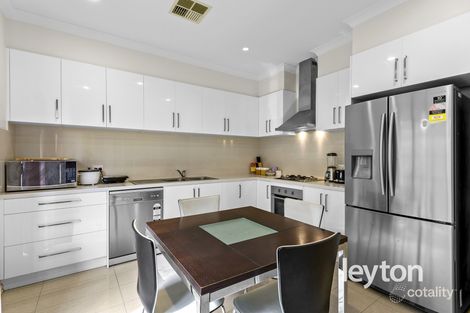 Property photo of 2/5 Parsons Avenue Springvale VIC 3171