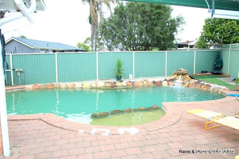 Property photo of 5 Weipa Close Green Valley NSW 2168