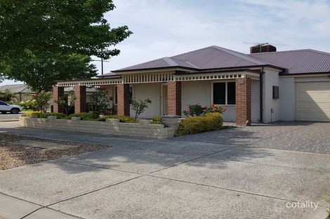 Property photo of 8 Acland Street Craigieburn VIC 3064
