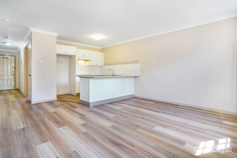 Property photo of 10/27 Ballandella Road Toongabbie NSW 2146