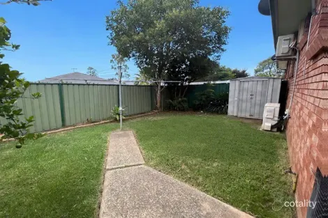 Property photo of 54 Fenton Crescent Minto NSW 2566