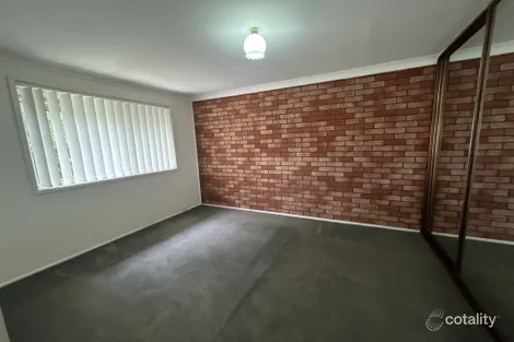 Property photo of 54 Fenton Crescent Minto NSW 2566