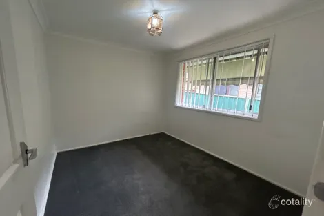 Property photo of 54 Fenton Crescent Minto NSW 2566