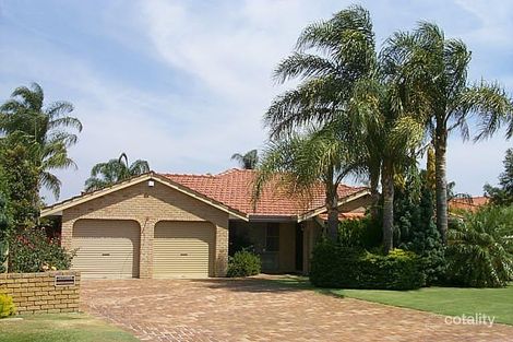 4 Witney Pl, Leeming, WA 6149