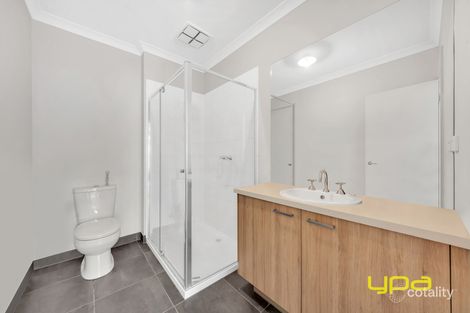 Property photo of 179 Wheelers Park Drive Cranbourne North VIC 3977