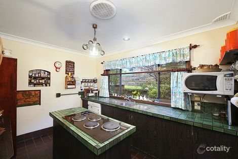 Property photo of 19 Nari Avenue Point Clare NSW 2250