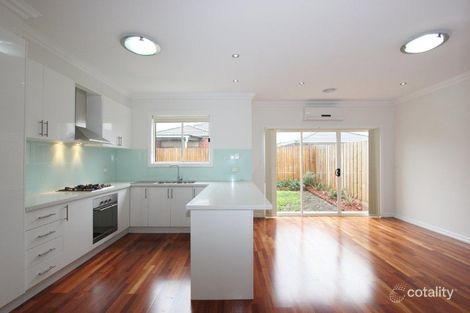 Property photo of 2/19 Red Robin Road Truganina VIC 3029