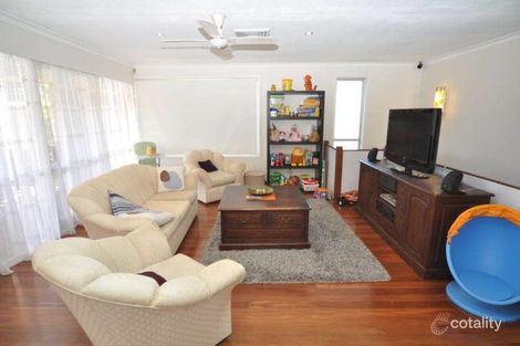 Property photo of 25 Vaggelas Crescent Biggera Waters QLD 4216