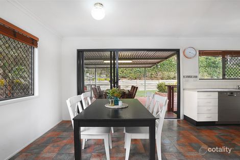 Property photo of 14 Wingara Grove Ferny Hills QLD 4055