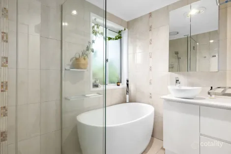 Property photo of 10/40-44 Lusher Road Croydon VIC 3136