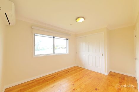 Property photo of 19 Grevillea Drive St Clair NSW 2759