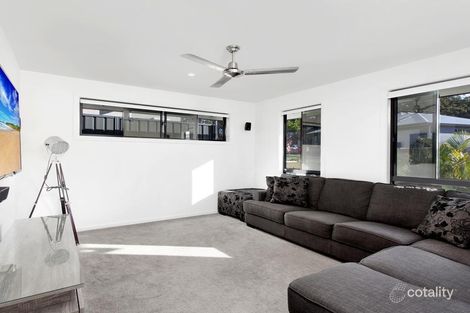 Property photo of 7 Seashore Place Sandy Beach NSW 2456