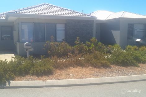 Property photo of 2 Aquila Loop Piara Waters WA 6112