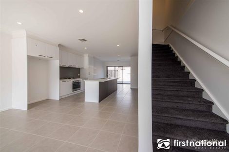 Property photo of 10 Atlantic Drive Pakenham VIC 3810