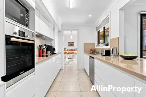 Property photo of 85 Basin View Parade Basin View NSW 2540