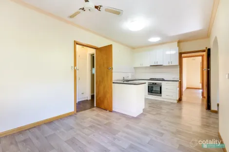Property photo of 19 Kinross Street Long Gully VIC 3550