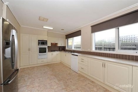 Property photo of 12 Mahoney Crescent Seaford VIC 3198