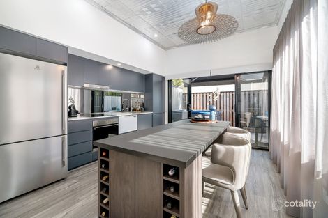 32b Lenneberg St, Southport, QLD 4215