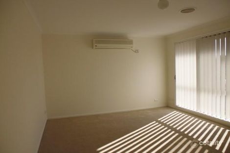 Property photo of 11 Linda Drive Cranbourne West VIC 3977
