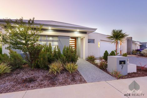 Property photo of 7 Yarrow Street Treeby WA 6164