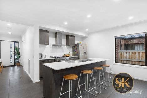 Property photo of 34 Squadron Road Point Cook VIC 3030