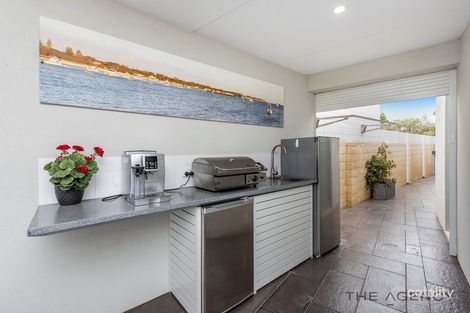 Property photo of 14 Avocet Island Quays Wannanup WA 6210