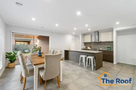 Property photo of 2 Abbeygate Drive Werribee VIC 3030