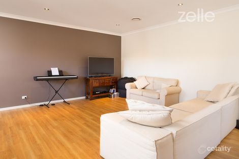 Property photo of 21 Honeyeater Circuit Thurgoona NSW 2640