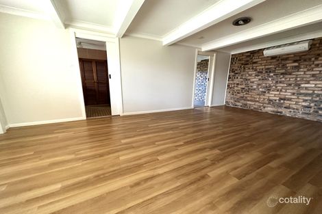 Property photo of 1/8 Charles Crescent Young NSW 2594