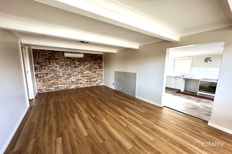 Property photo of 1/8 Charles Crescent Young NSW 2594