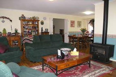 Property photo of 4 Kim Close Thirlmere NSW 2572