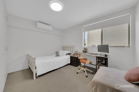 Property photo of 2/17 View Street Chermside QLD 4032
