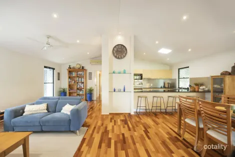 Property photo of 104 Goldsbrough Road Taringa QLD 4068