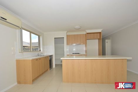 Property photo of 42 Nighthawk Road Tarneit VIC 3029