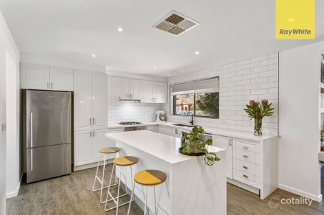 Property photo of 2 Redditch Crescent Deer Park VIC 3023