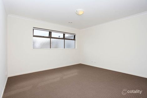 Property photo of 10 Grattan Cove Craigieburn VIC 3064